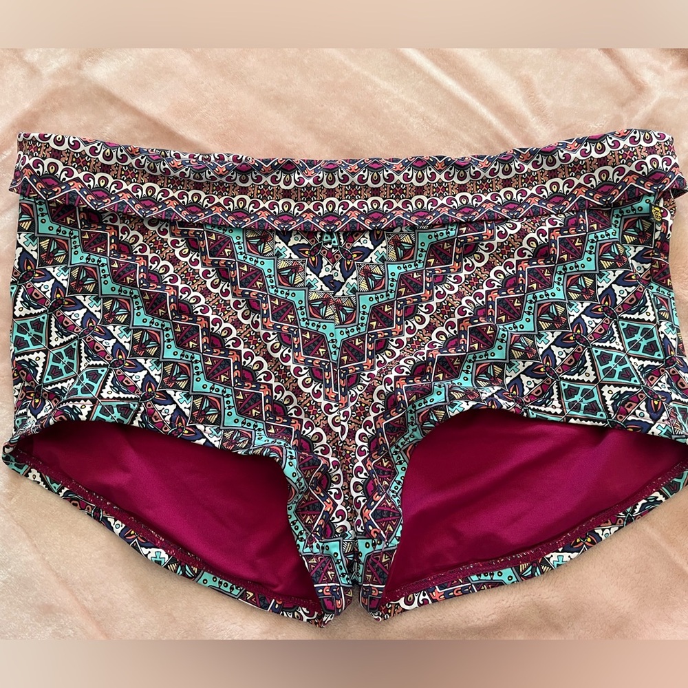Multicolor Patterned boy short style swim bottoms